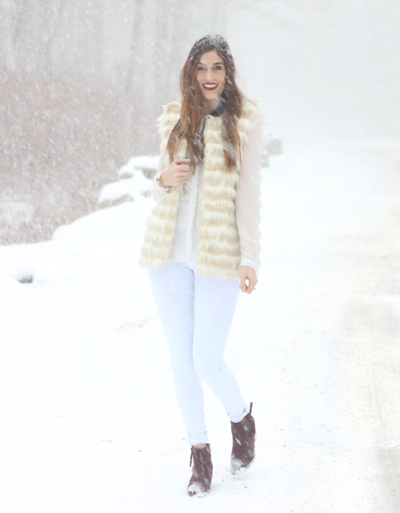 winter-whites-and-fur-vest-outfit